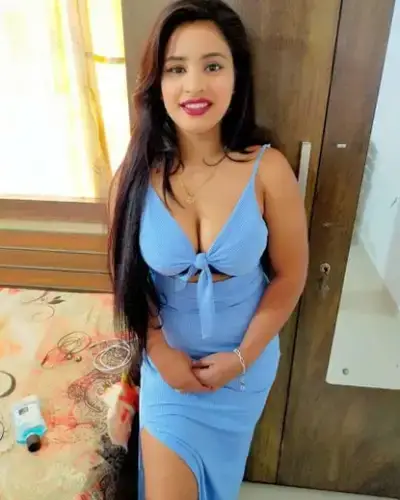 Ambur Escort